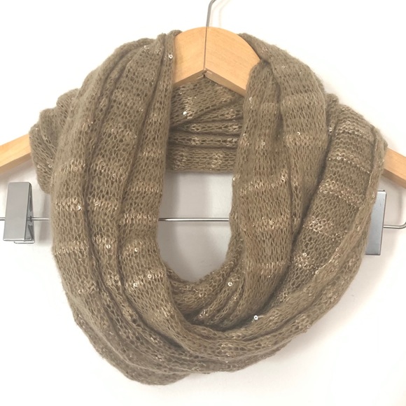 🌹3/20 knit infinity scarf with sequins - Picture 1 of 3